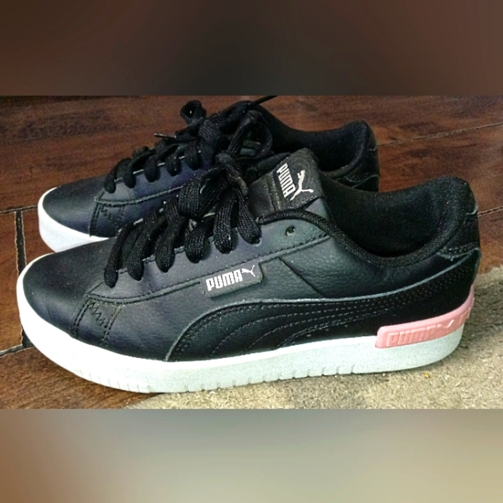 Puma Sneakers
